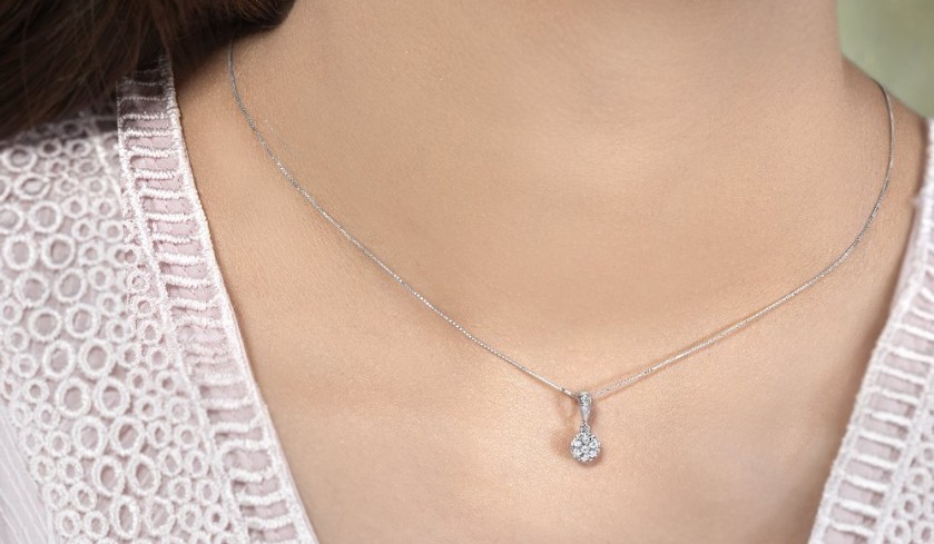 kalung berlian