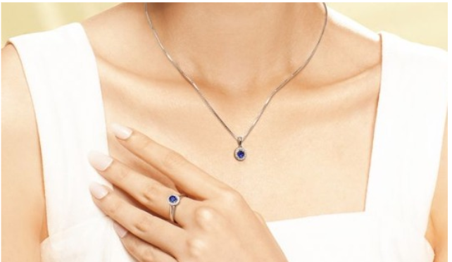 5 Tips Memilih Cincin Permata untuk Momen Spesial